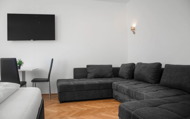 Perfect 7BR Stay Near Hauptbahnhof