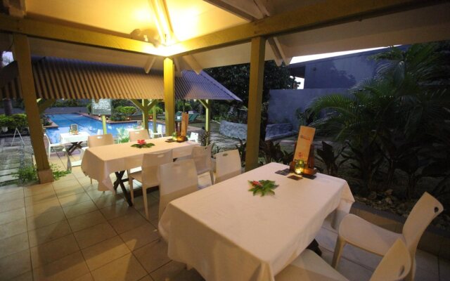 Coconut Palms Resort