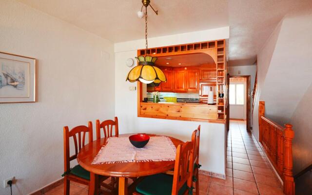 Apartment in Santa Pola with parking space