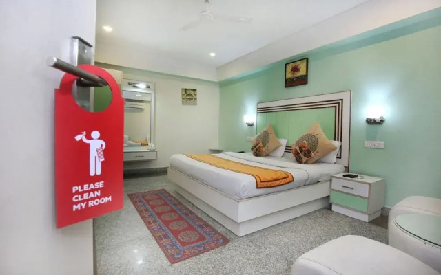 OYO 9575 Hotel Absolute Comfort