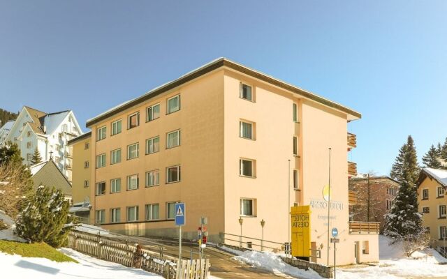 Apartments Cresta