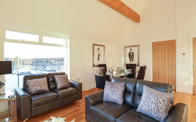 Harbourside Haven Penthouse 1