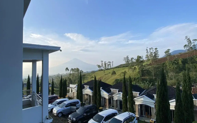 Green Hero Darajat Hotel