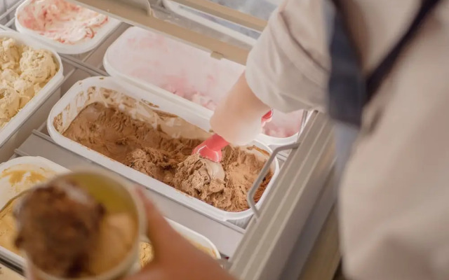 Björkbackens Karaktärshotellet - Stugby