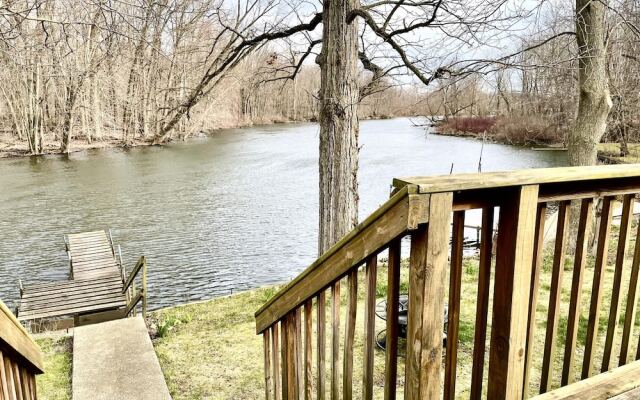 Relaxing Riverside 10 Minutes to Shipshewana