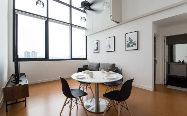 The Hub Service Apartment