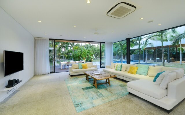 Glass House on the Beach