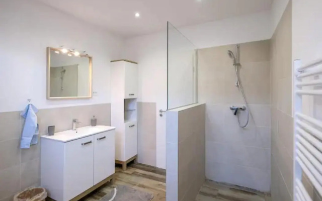 Central Garden House (family friendly!)