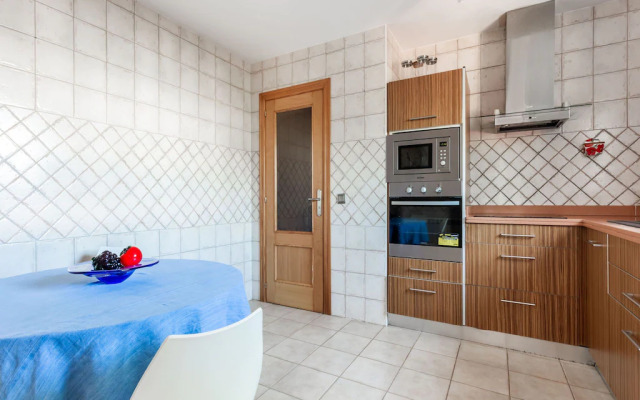 Villa in Tolleric With Private Pool