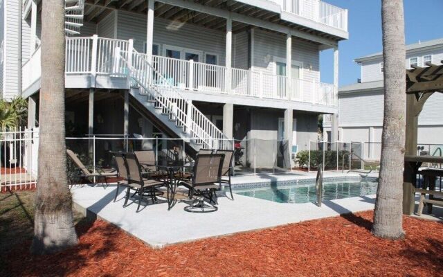 Sweet Dreams 6 Bedroom Home by Redawning