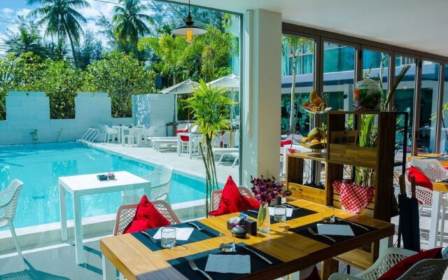 Oceanstone Phuket by Holy Cow 604
