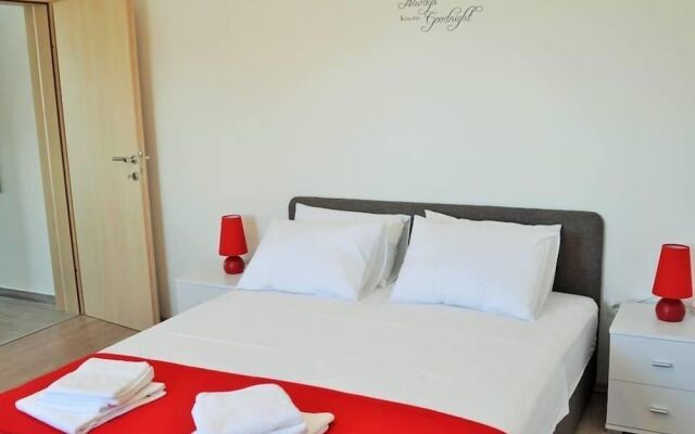 Apartments Zora 1629