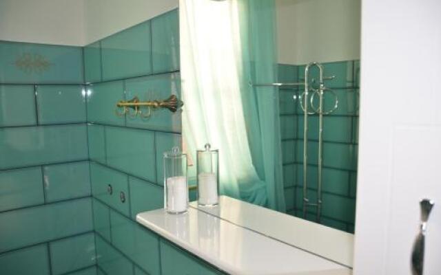 Pin Guest House