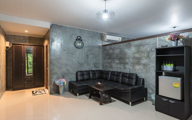 Alongkorn Farm and Resort