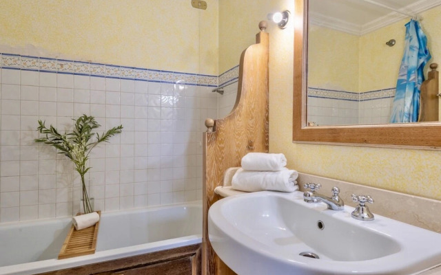 Graziose Ville con A.C e piscina comune
