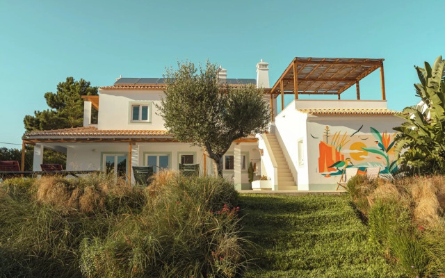 Birds of Paradise - Boutique surf lodge