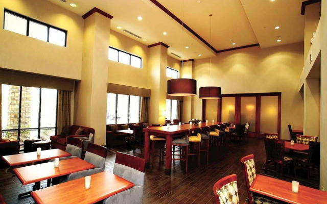 Hampton Inn & Suites Chicago Deer Park