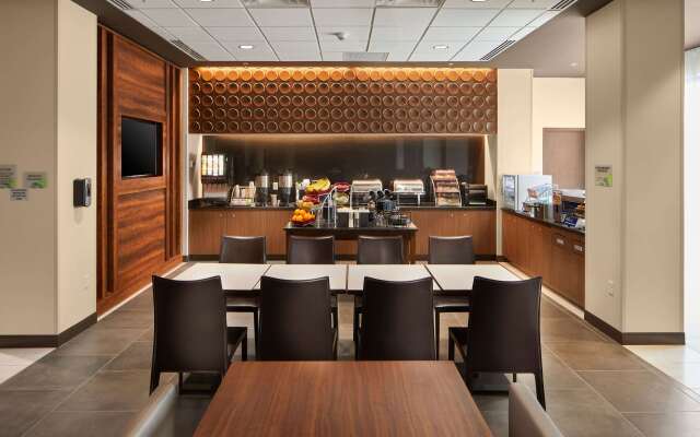 Wingate by Wyndham Hurricane WV