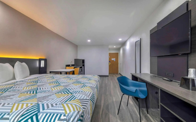 Microtel Inn & Suites by Wyndham Fort Worth South