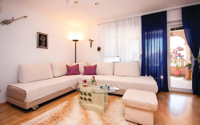 Amazing Home in Vodice With Wifi and 3 Bedrooms