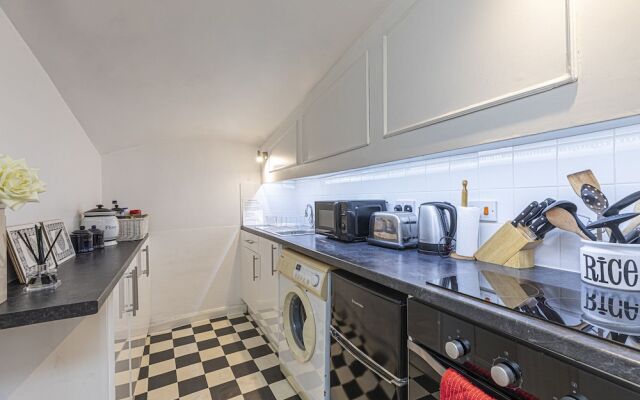 Attractive 2Br Flat In Little Venice, Maida Vale