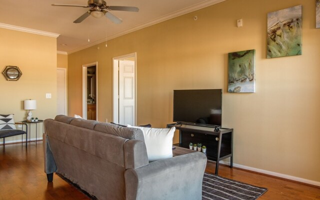 FRONTDESK Residences at Gramercy Apts Houston