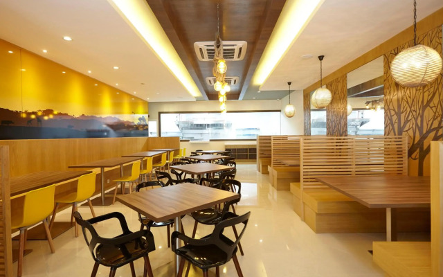 Hotel Six Seasons