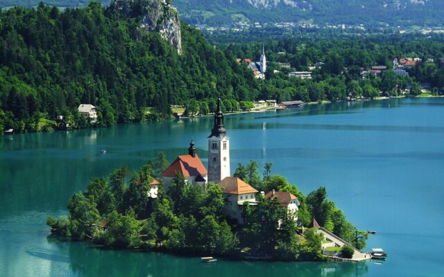 Lovely Apartment in Bled near Lake