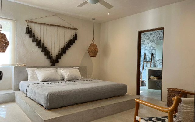 Casa en primera linea de playa con alberca