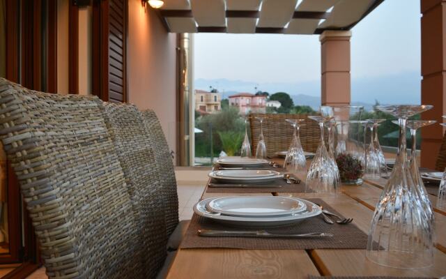 Private Pool Luxurious Villa with Parking & BBQ