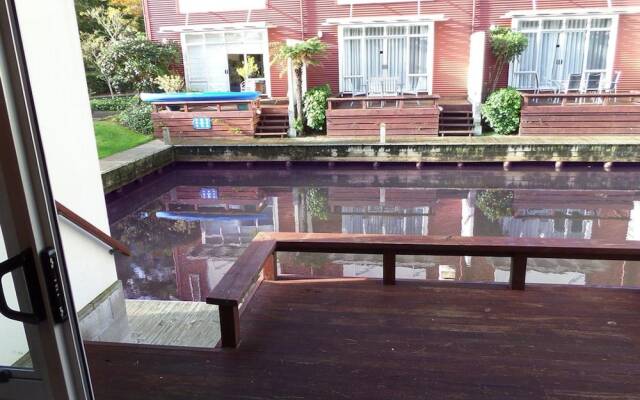 Twinlake Villas