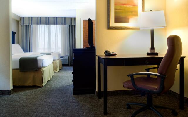 Holiday Inn Express Hotel & Suites DFW Airport South, an IHG Hotel