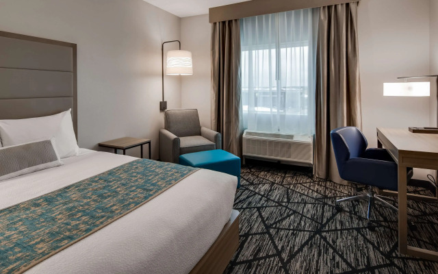 Best Western Plus Mid County