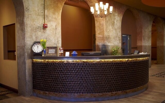 The Brewhouse Inn & Suites
