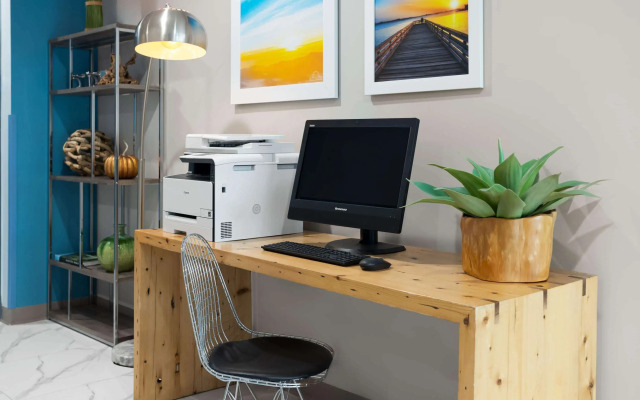 Days Inn By Wyndham Staten Island