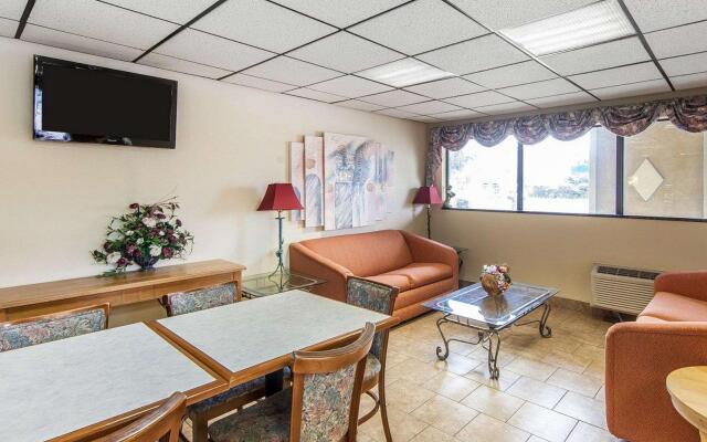 Econo Lodge Chattanooga Northeast - Ooltewah