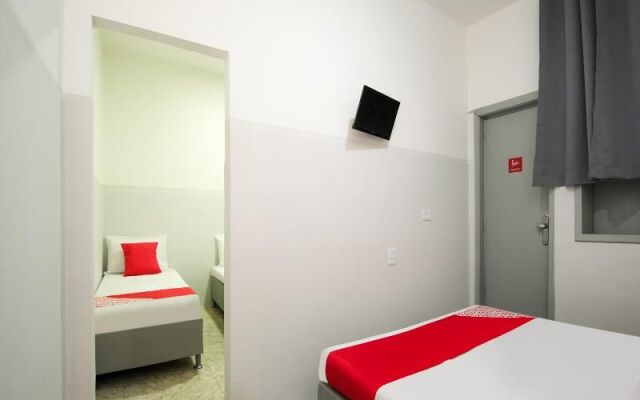 Oyo 131 Girassol Carioca