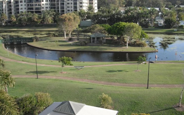 Meridian Alex Beach Apartments