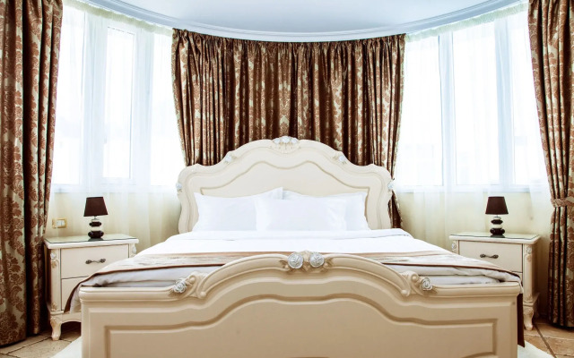 Flamingo Suites Boutique Hotel