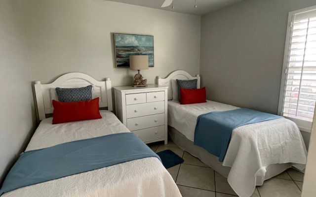 Pelican Beach 1414 2 Bedroom Condo by Pelican Beach Management