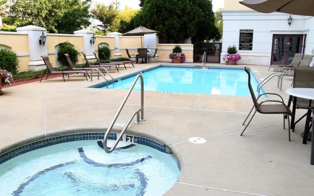 Hampton Inn & Suites Charlotte/South Park at Phillips Place