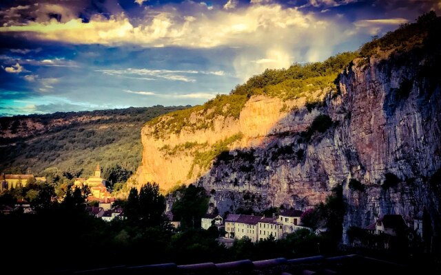Un jardin dans la falaise