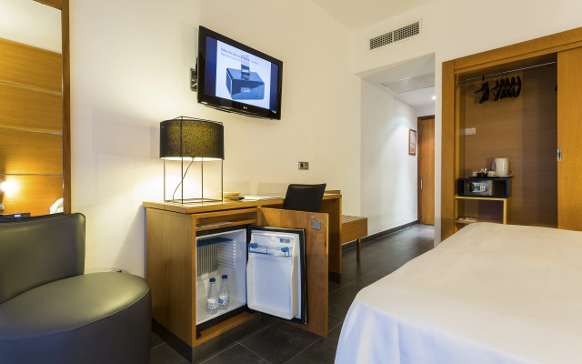 Palladium Hotel Cala Llonga - Adults Only