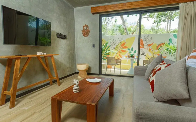 Spacious Apartment With Terrace and Rooftop Pool