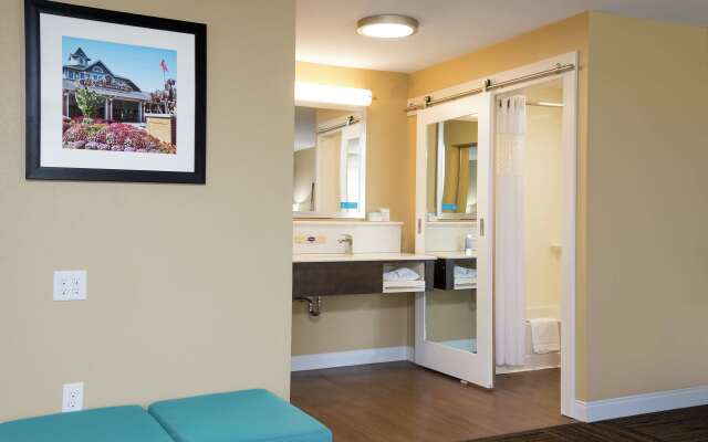 Hampton Inn & Suites Fremont