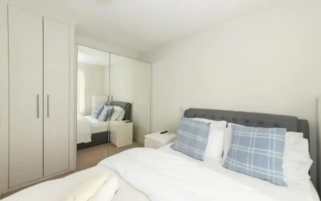 2-bed House in Reading-near Town-sleeps 4