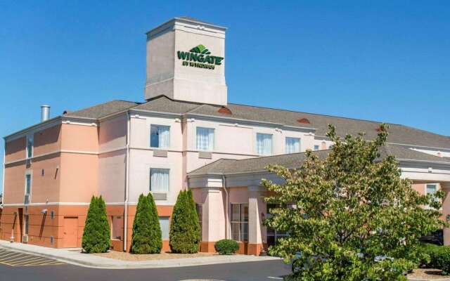 Wingate by Wyndham Dublin Near Claytor Lake State Park