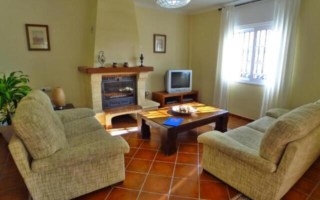 R1044 - Villa Karina