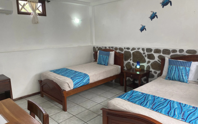 Maidith White Cove Hotel