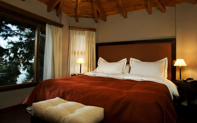 Bahia Paraiso Apart & Suites